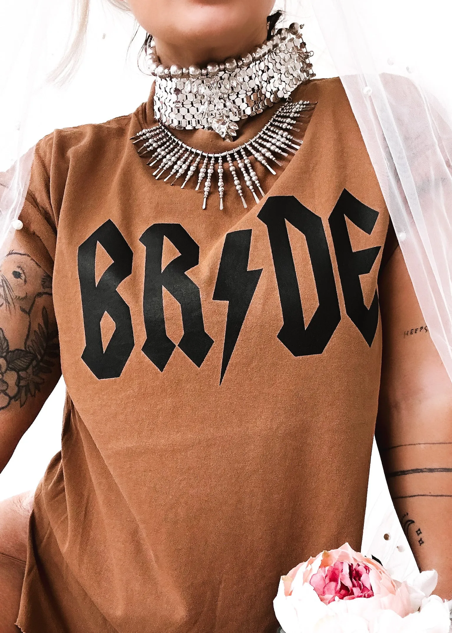 BRIDE (LIGHTENING) SIDE SLIT TEE