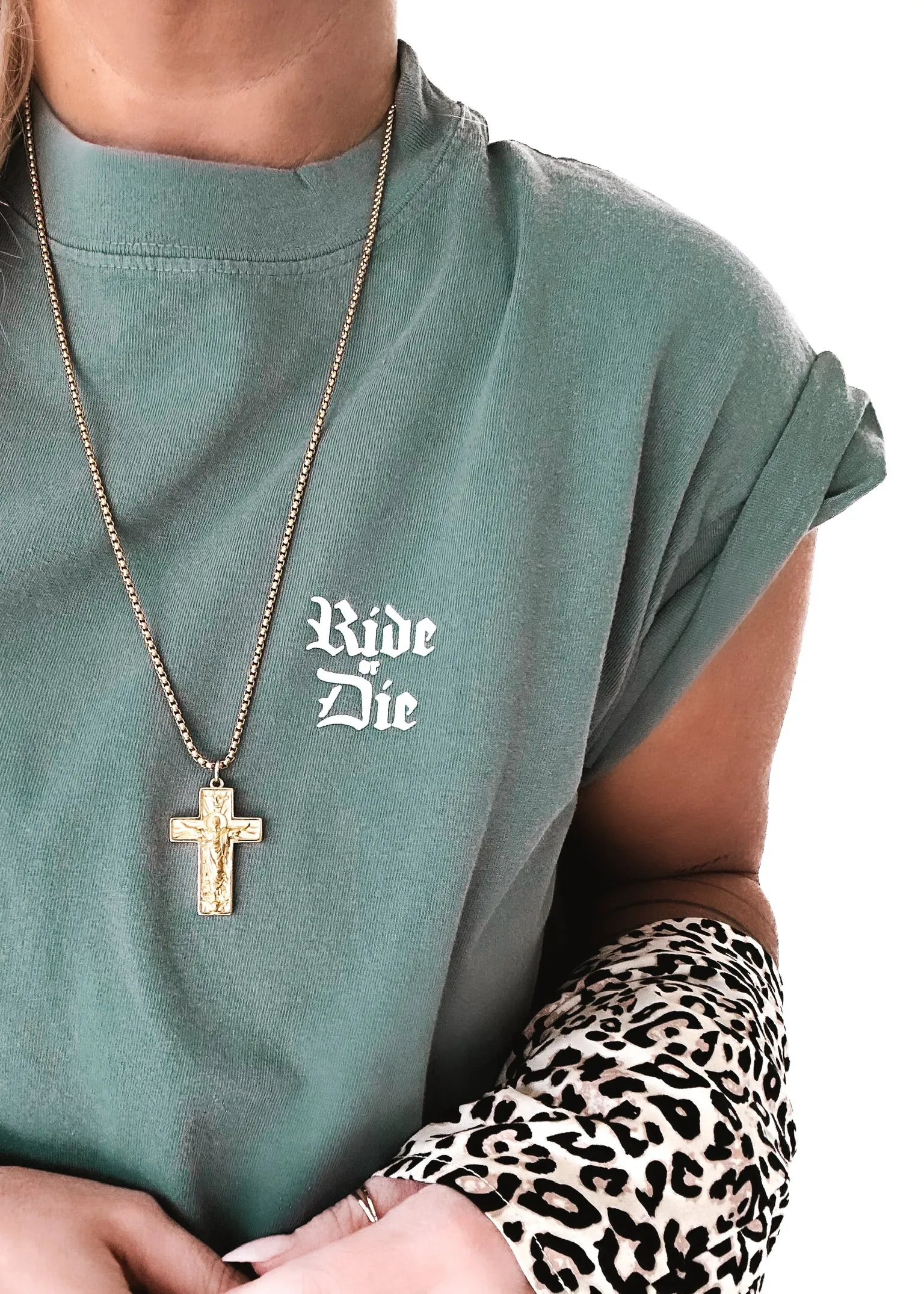 GOTHIC RIDE OR DIE SIDE SLIT TEE